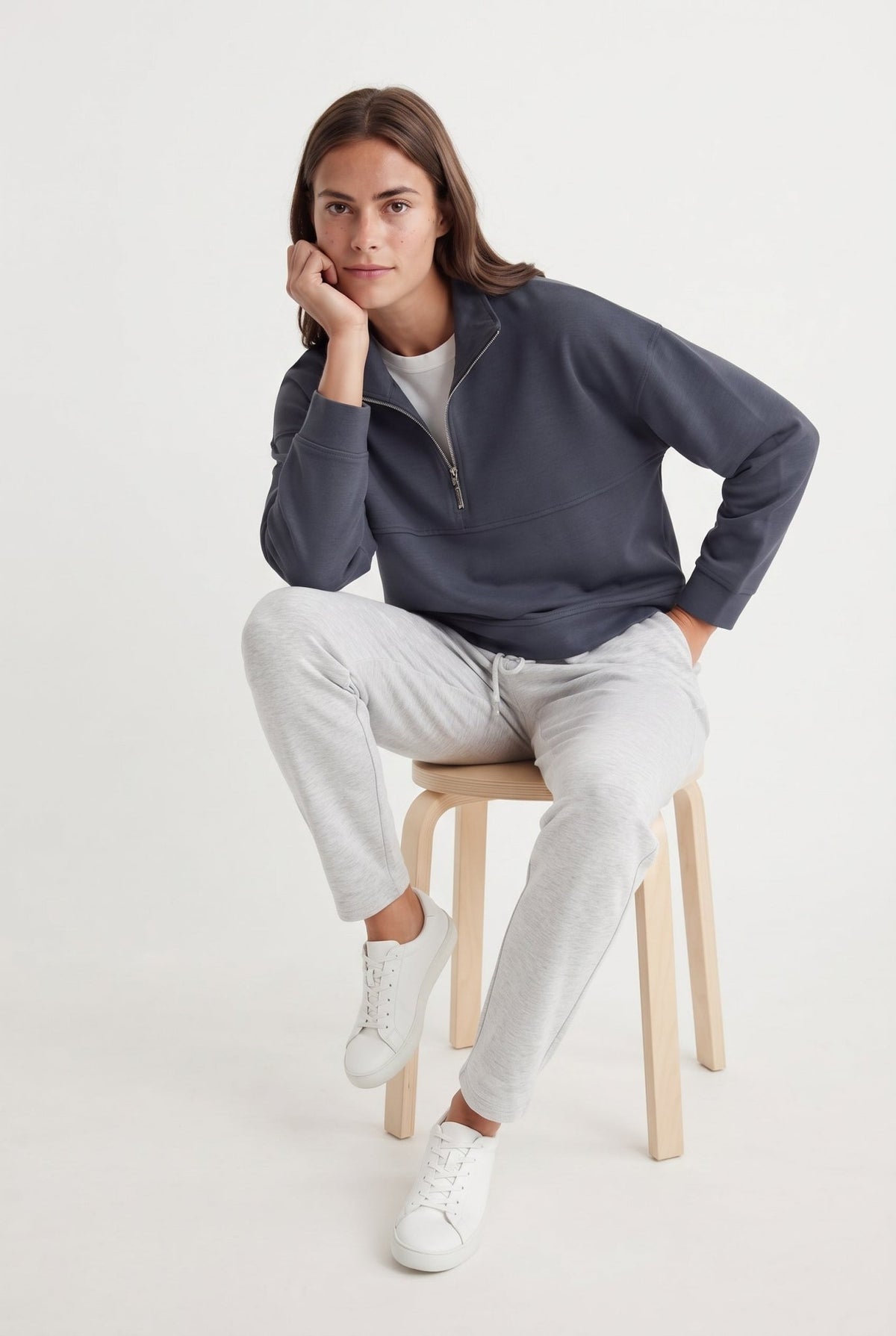 Antrasit Soft/Yumuşak Dokunuşlu Regular Kalıp Dikiş Detaylı Dik Yaka Örme Sweatshirt - LUMINOIRE
