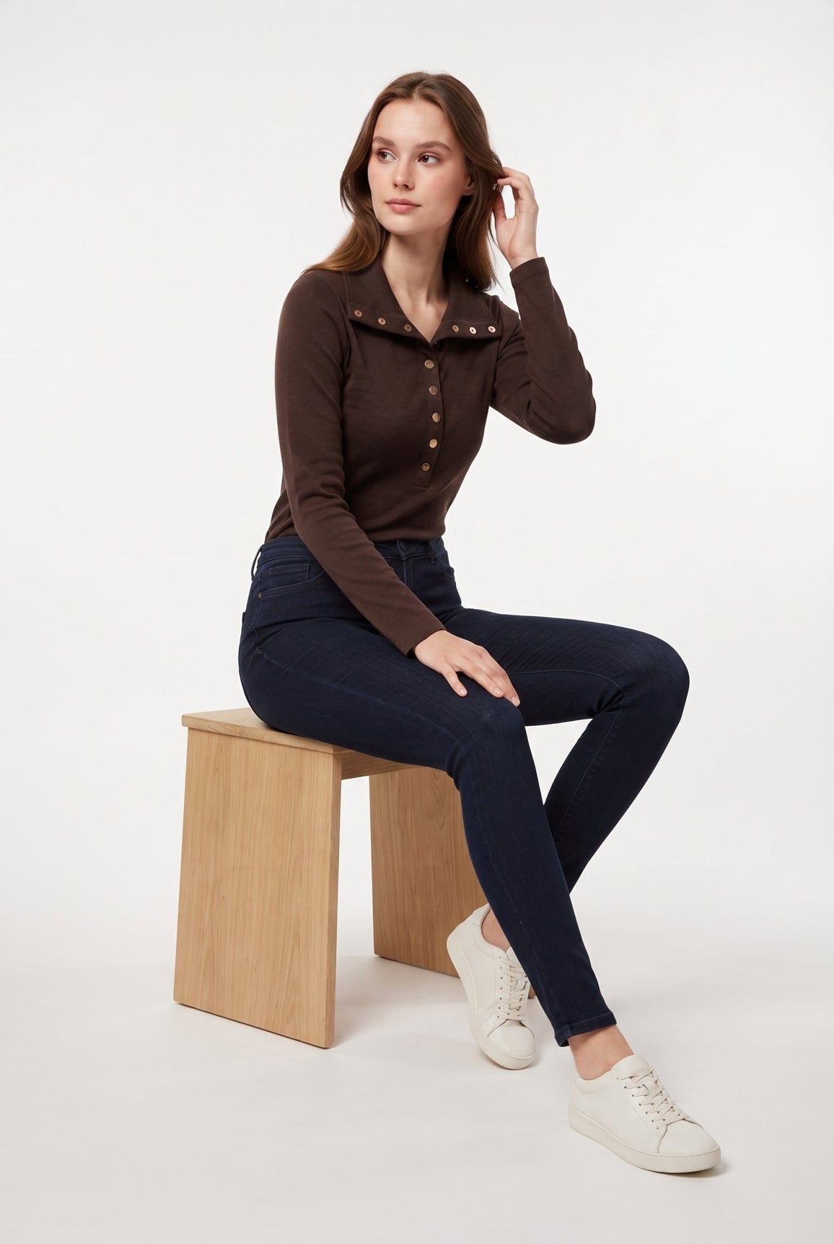 Kahverengi Düğmeil Nakışlı Selanik Regular Polo Yaka Örme Sweatshirt - LUMINOIRE