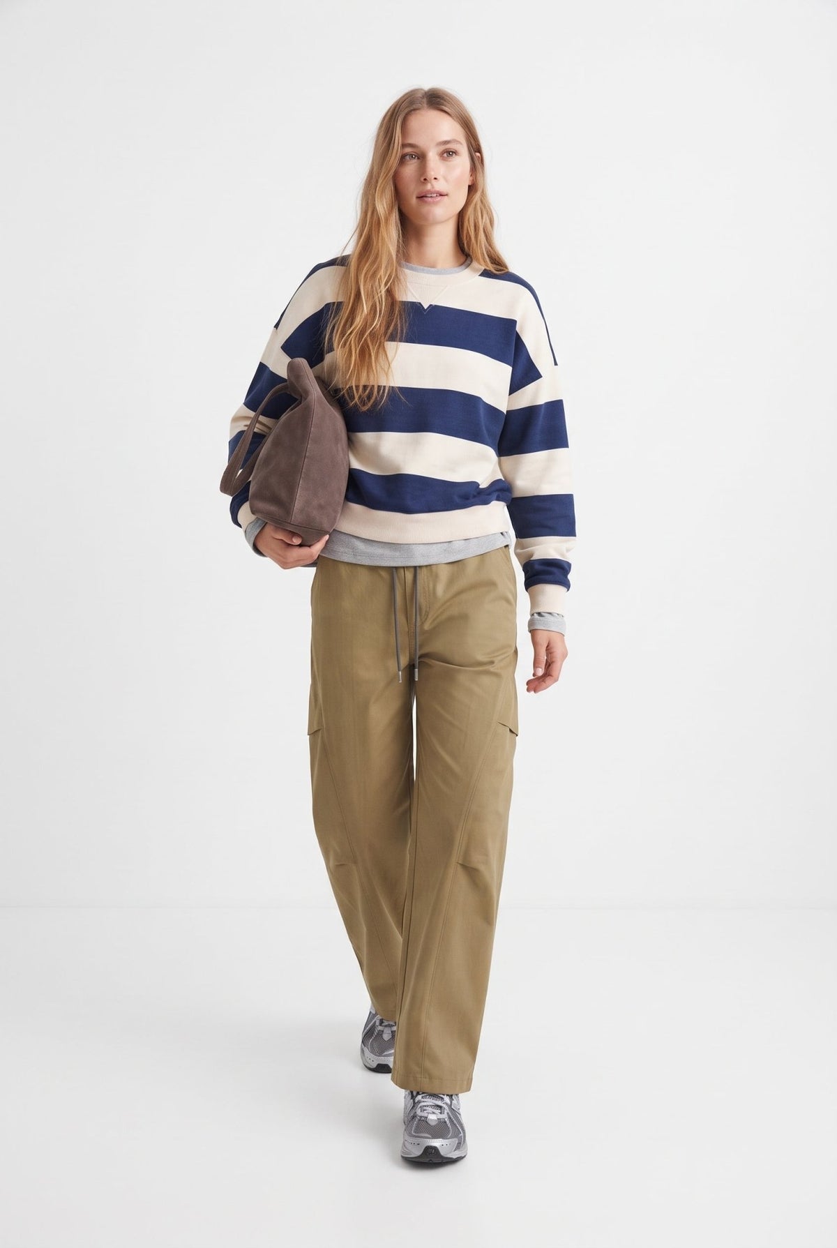 Lacivert Ekru Çizgili Oversize/Geniş Kesim Bisiklet Yaka Örme Sweatshirt - LUMINOIRE