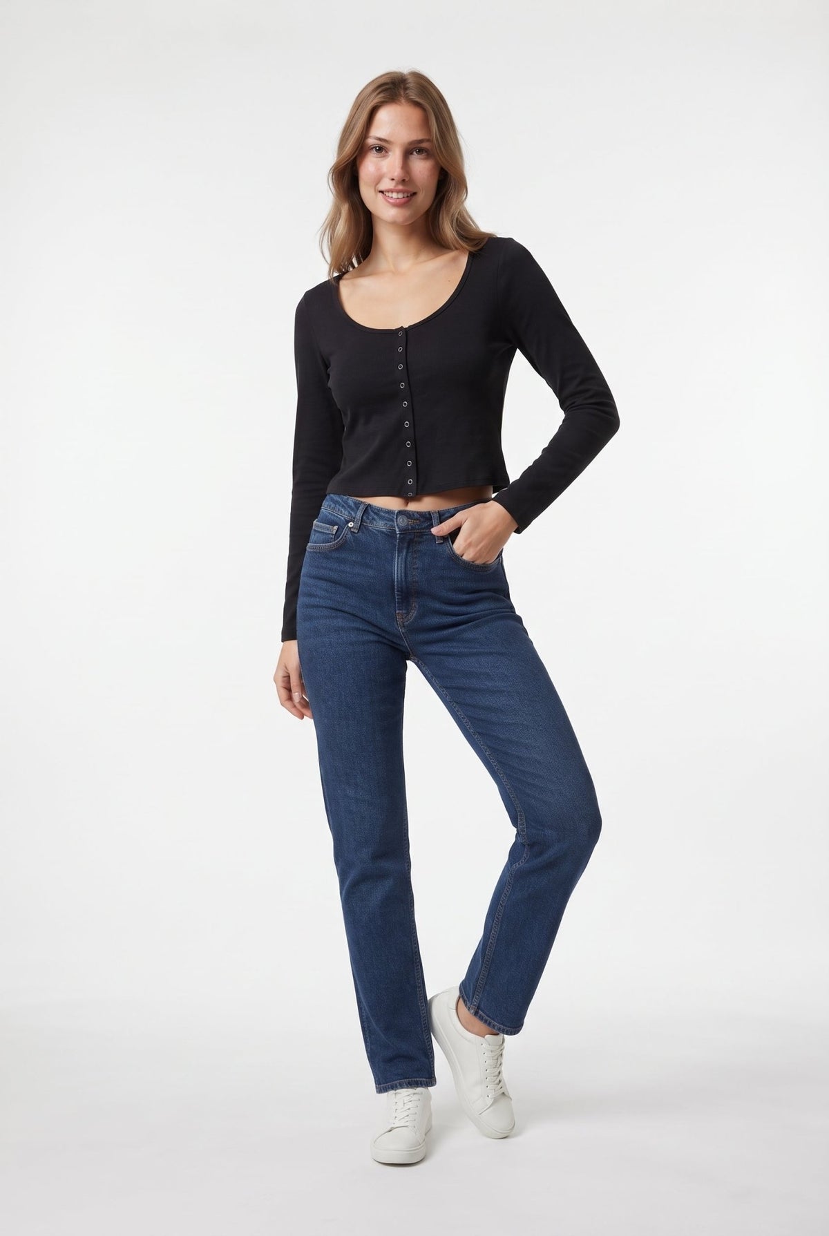 Siyah Düz Fitted Havuz Yaka Çıtçıtlı Crop Viskon Ribana Örme Bluz - LUMINOIRE