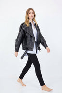 Siyah Regular Kalıp Suni Deri Parlak Biker İnce Ceket Mont - LUMINOIRE