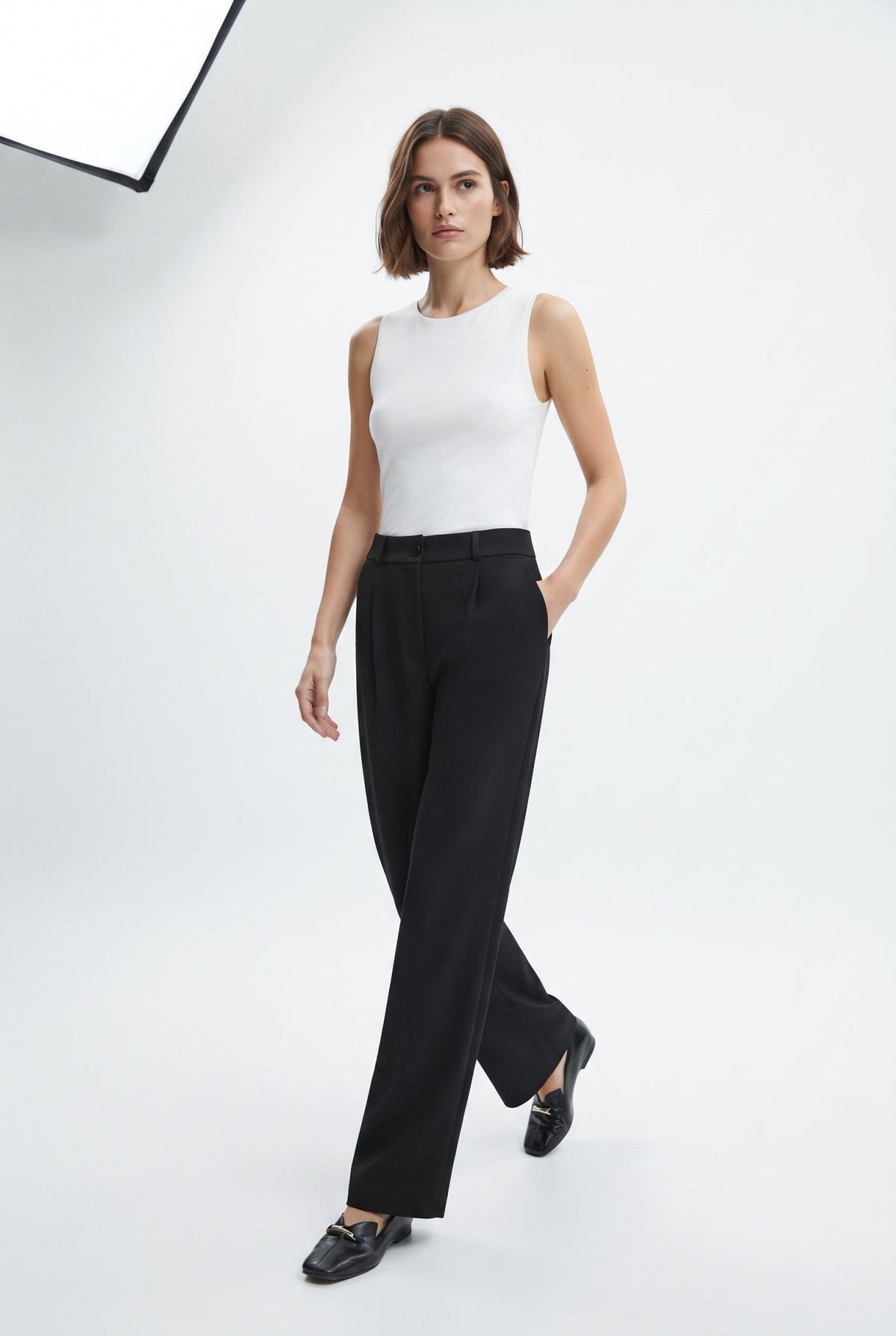 Siyah Yüksek Bel Wide Leg/Geniş Paça Pileli Dokuma Kumaş Pantolon - LUMINOIRE